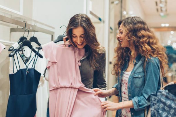 why offline shopping is better than online in terms of buying clothes