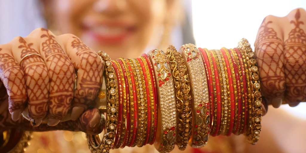 How to Take Care of Glass Bangles Tips