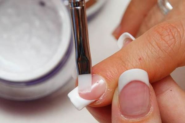 5 Things to Keep in Mind Before Getting Acrylic Nails Done