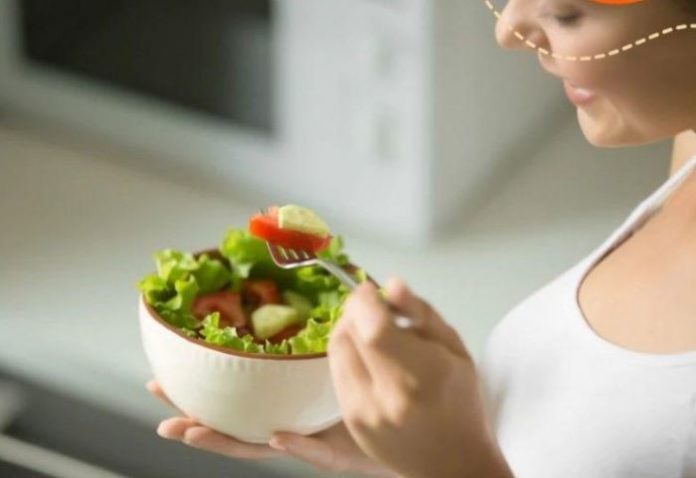 Which Foods Should Be Avoided During Pregnancy Planning?