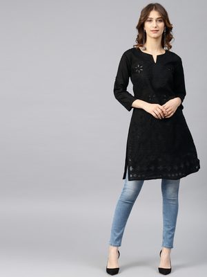 Tips to Style Plain Black Kurti in Your Wardrobe