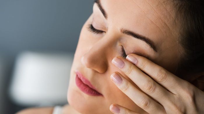 5 Tips To Avoid Dry Skin Around The Eyelids